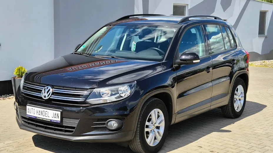 VOLKSWAGEN Tiguan -