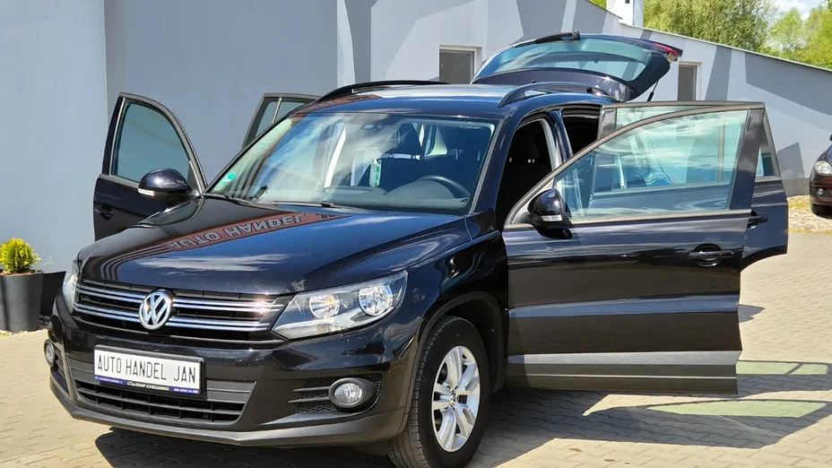 VOLKSWAGEN Tiguan -