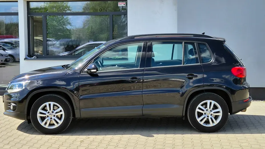 VOLKSWAGEN Tiguan -