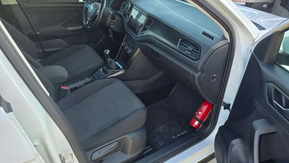 VOLKSWAGEN T-ROC -