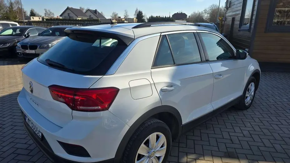 VOLKSWAGEN T-ROC -
