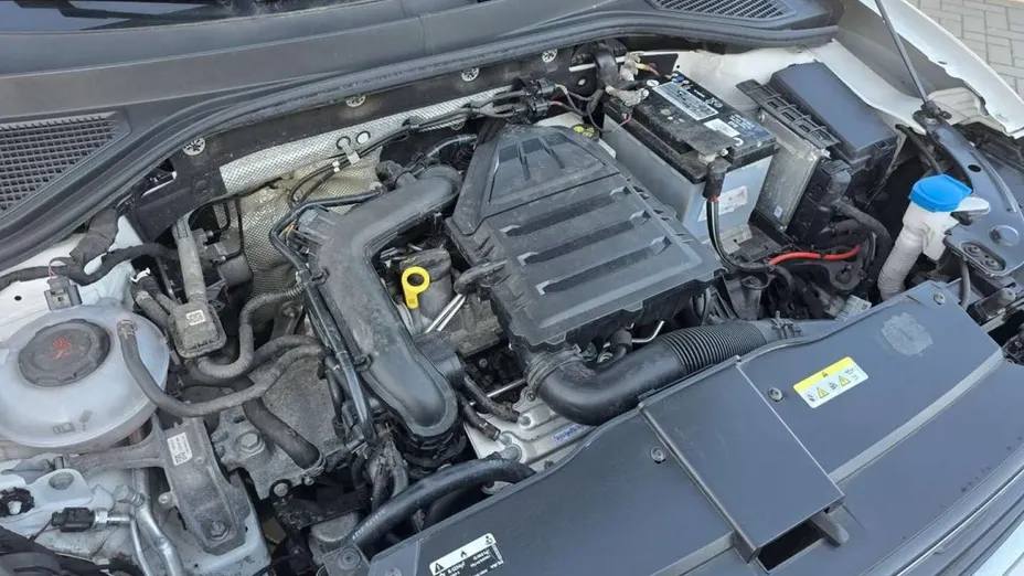 VOLKSWAGEN T-ROC -