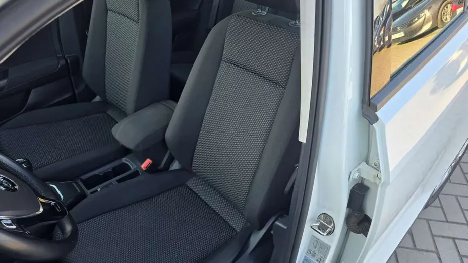 VOLKSWAGEN T-ROC -