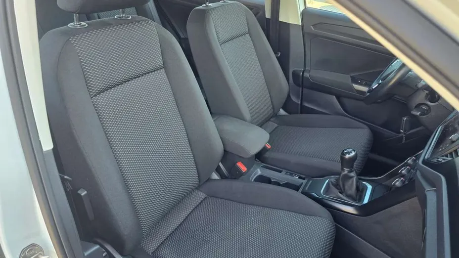 VOLKSWAGEN T-ROC -