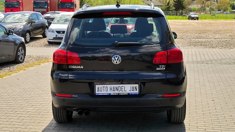 VOLKSWAGEN Tiguan -
