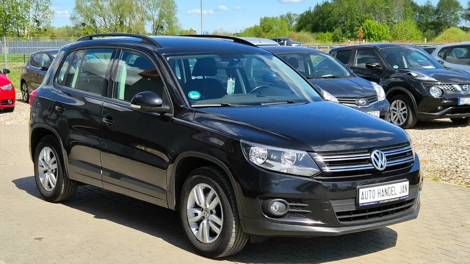 VOLKSWAGEN Tiguan -