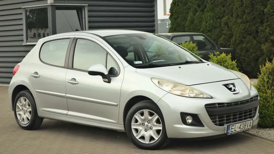 PEUGEOT 207 -