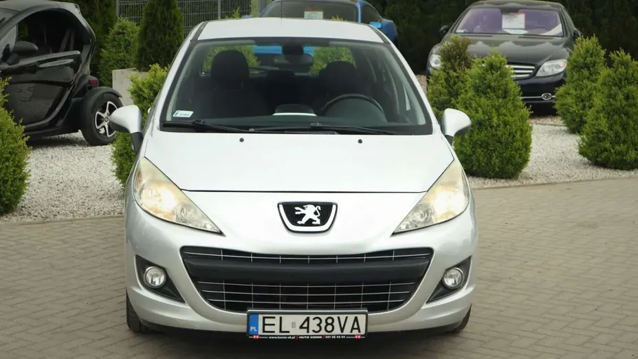 PEUGEOT 207 -
