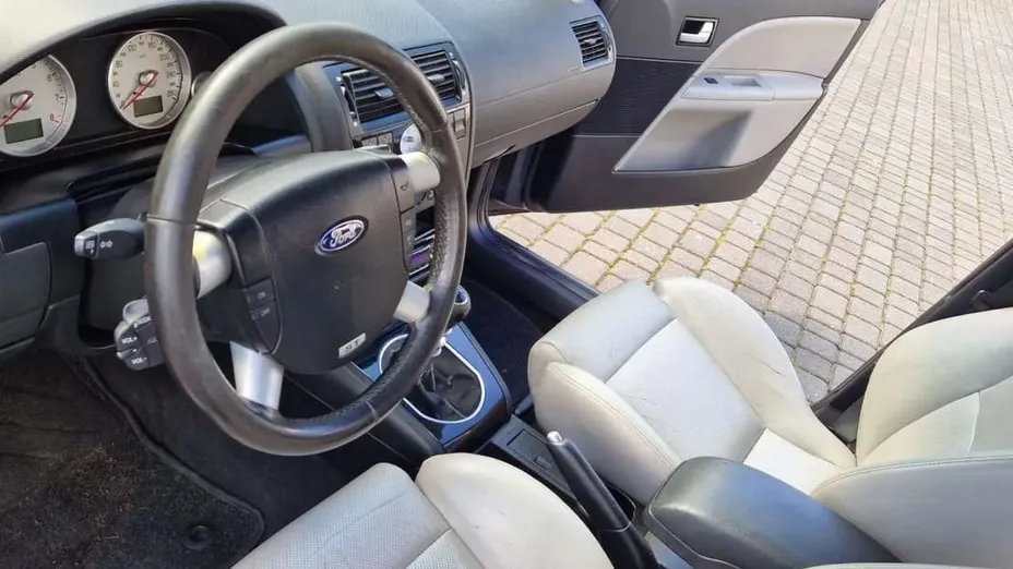 FORD Mondeo -