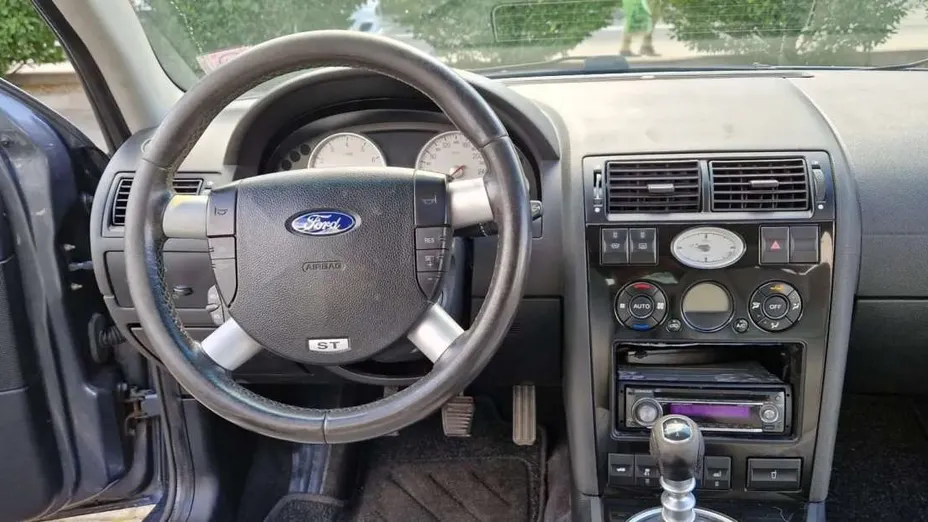 FORD Mondeo -