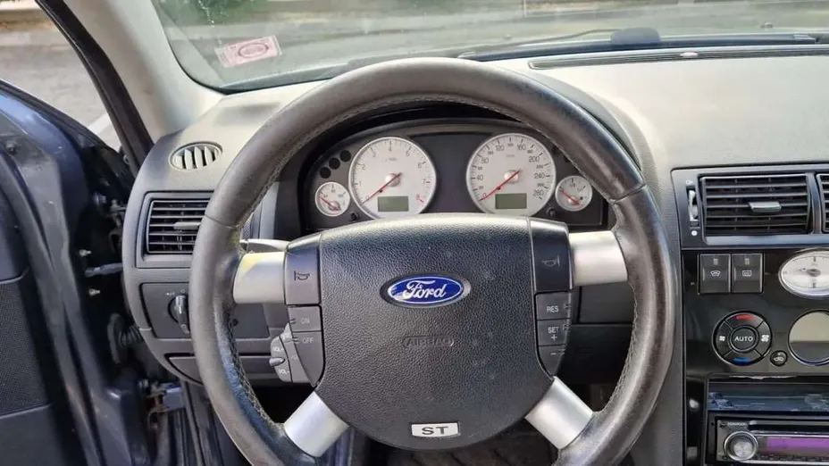 FORD Mondeo -