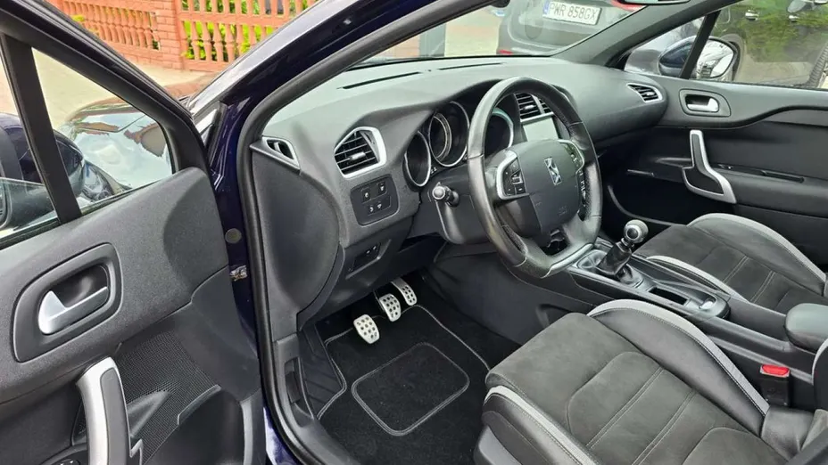 DS DS4 -