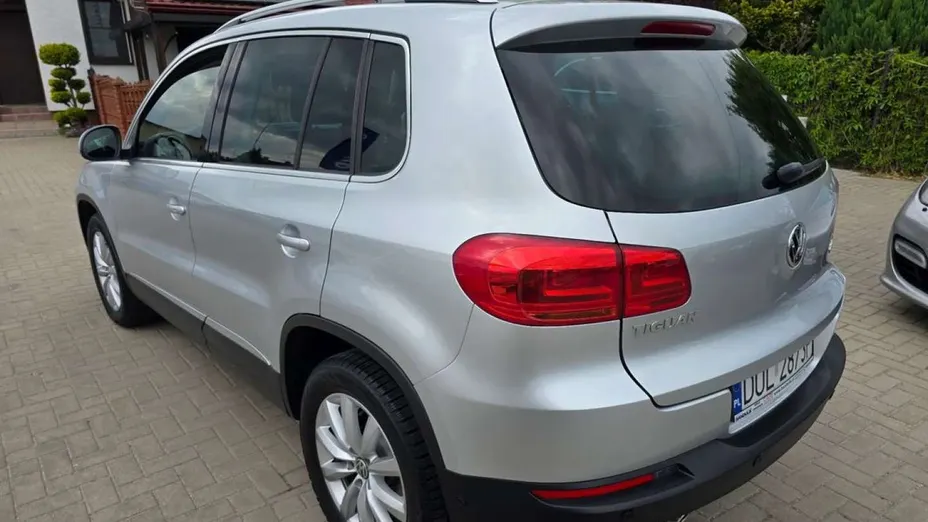 VOLKSWAGEN Tiguan -