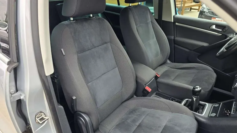 VOLKSWAGEN Tiguan -