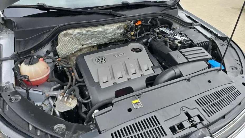 VOLKSWAGEN Tiguan -