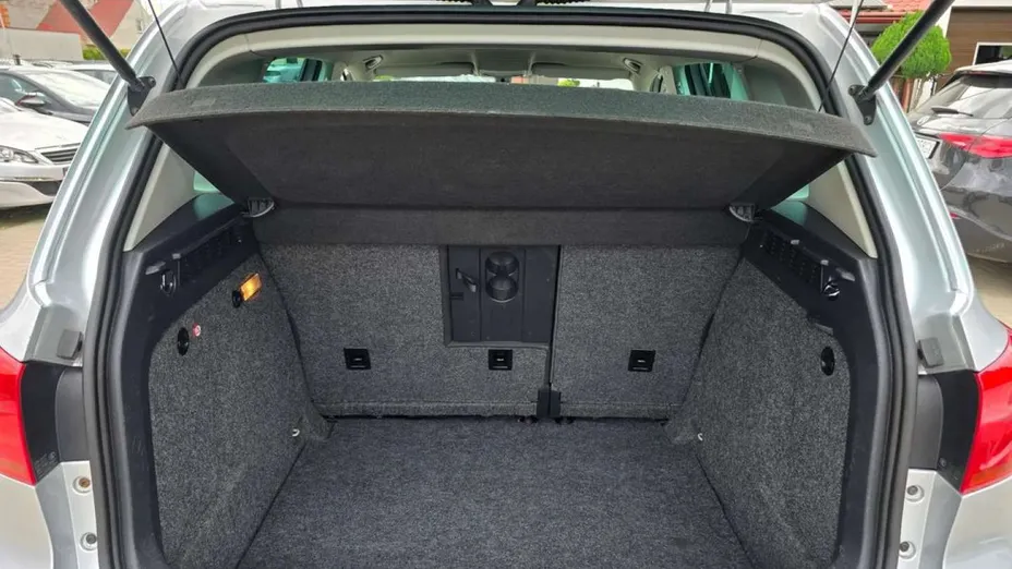 VOLKSWAGEN Tiguan -
