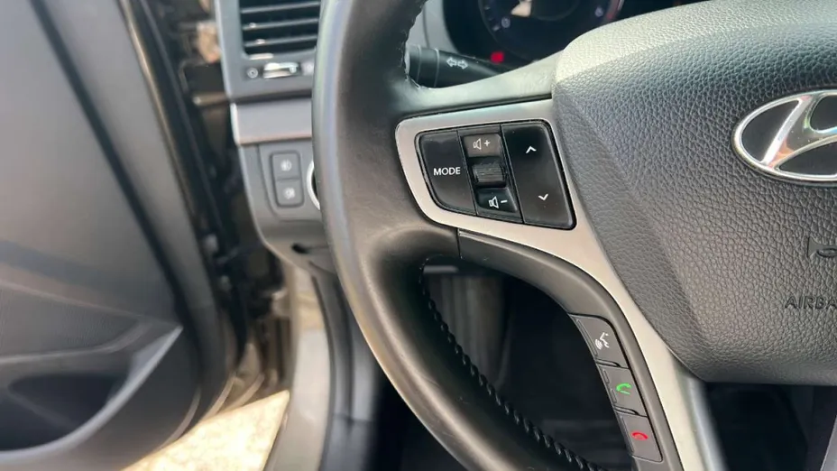 HYUNDAI i40 -