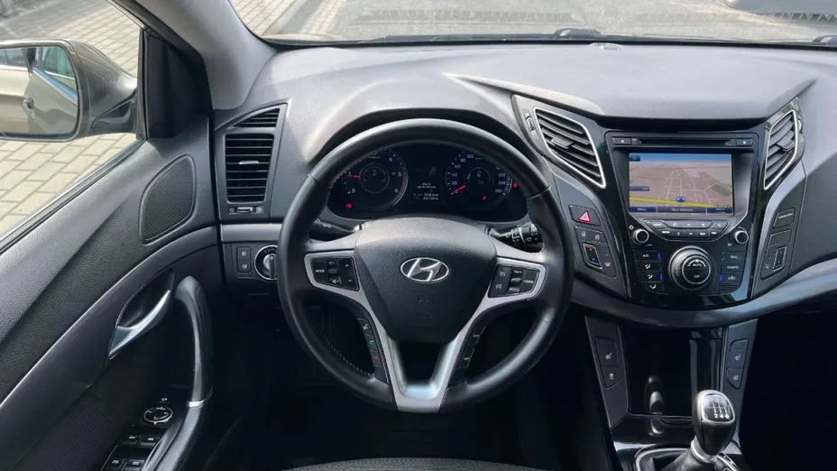 HYUNDAI i40 -