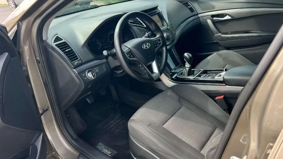 HYUNDAI i40 -