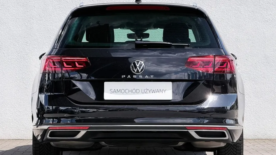 VOLKSWAGEN Passat -