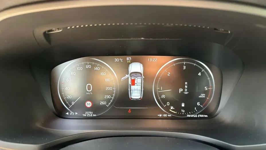VOLVO V60 -