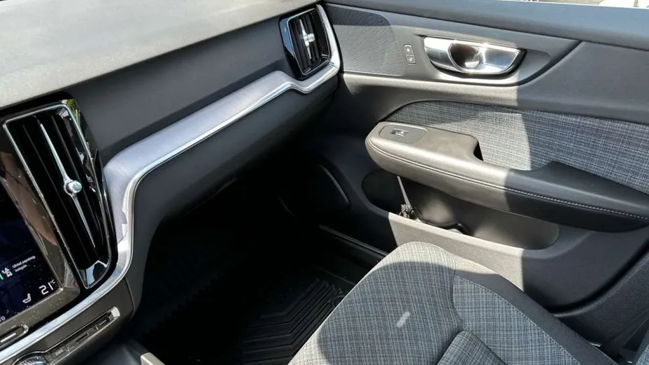 VOLVO V60 -