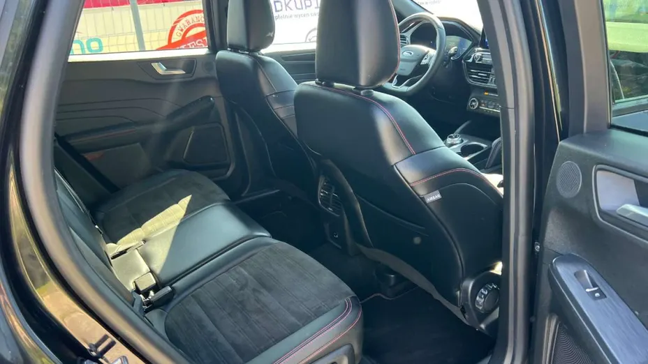 FORD Kuga -