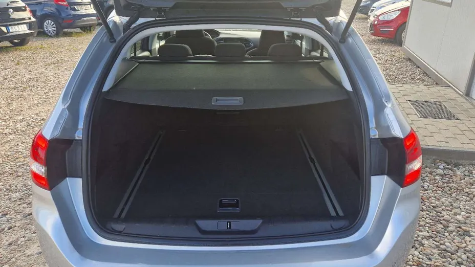 PEUGEOT 308 -
