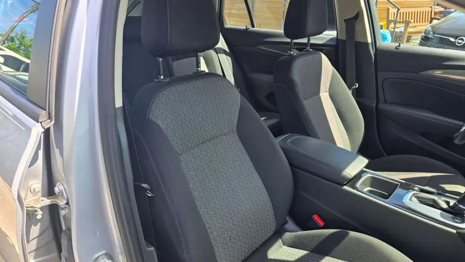 OPEL Insignia -