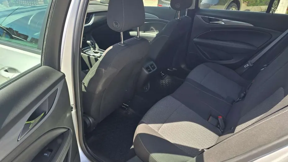 OPEL Insignia -