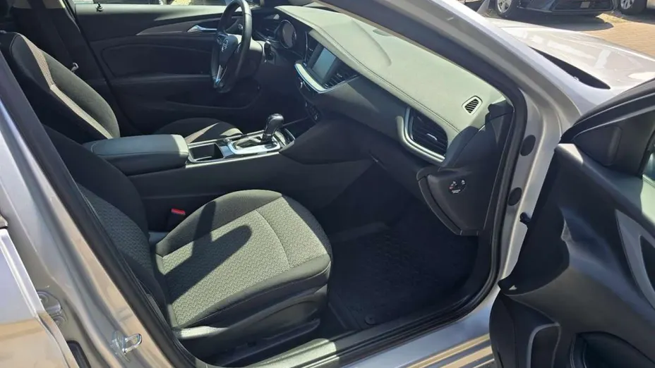 OPEL Insignia -