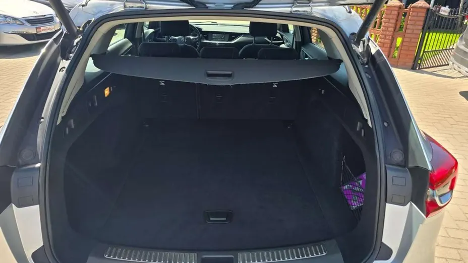 OPEL Insignia -