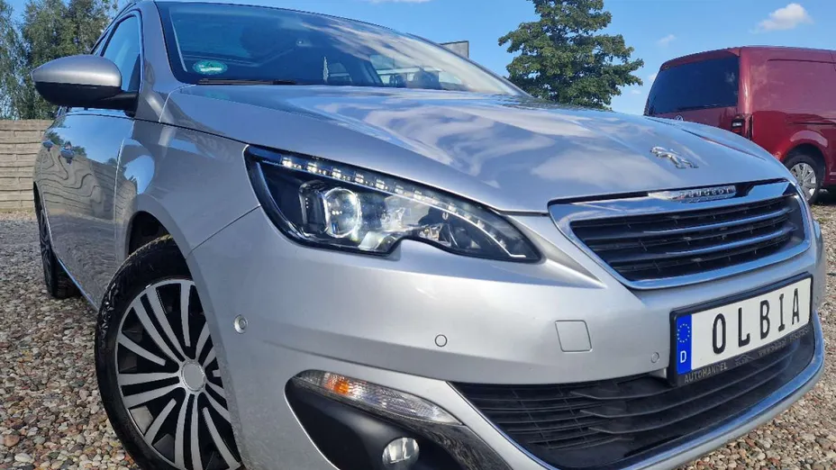 PEUGEOT 308 -