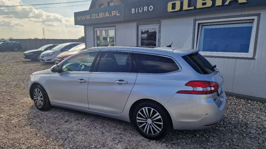 PEUGEOT 308 -