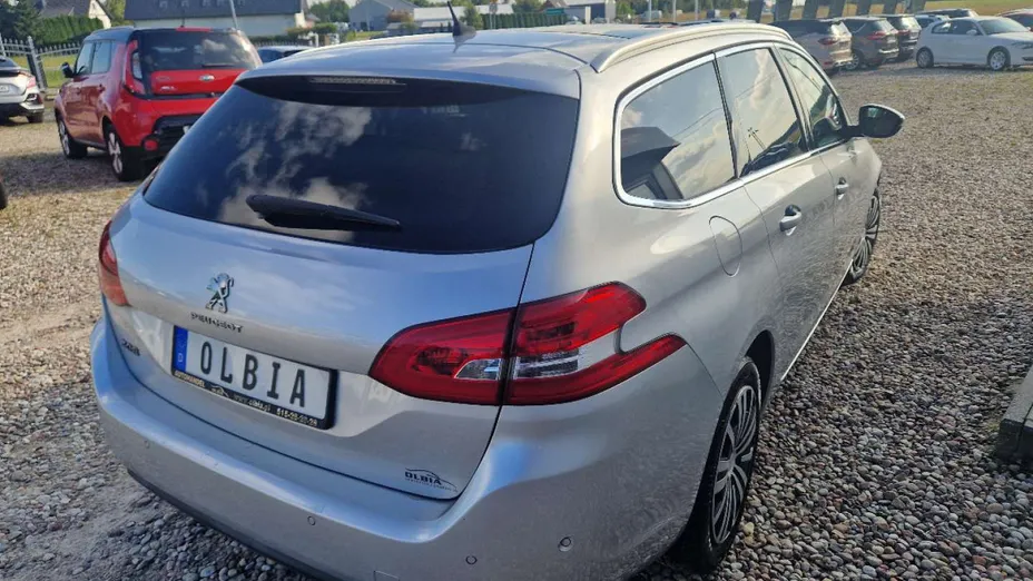 PEUGEOT 308 -