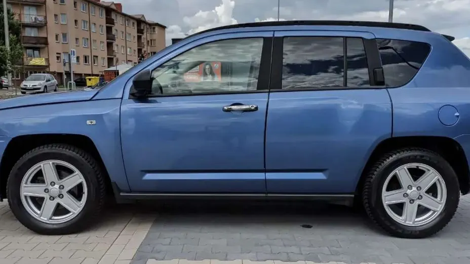 JEEP Compass -