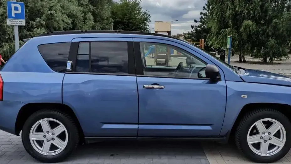 JEEP Compass -