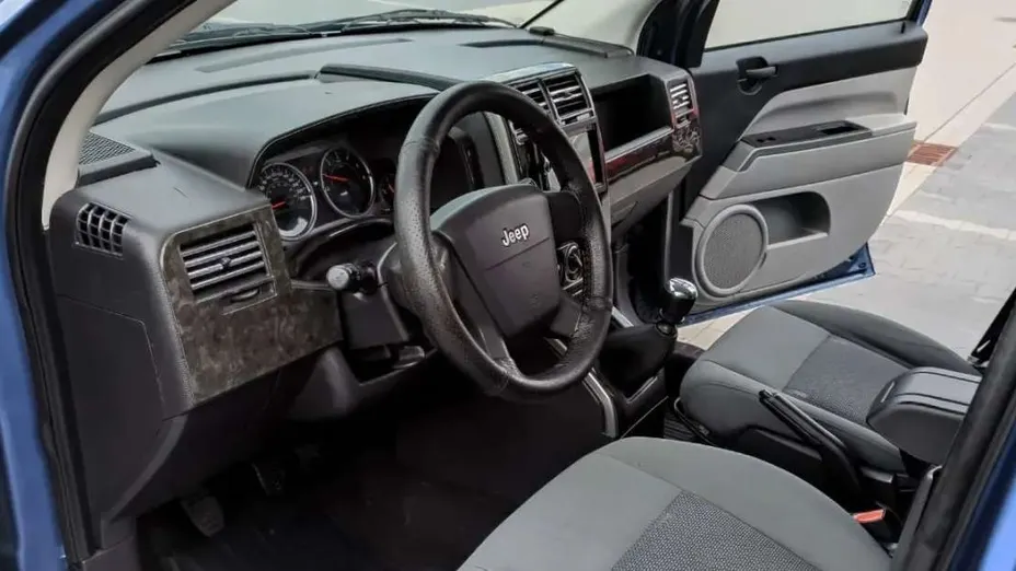 JEEP Compass -
