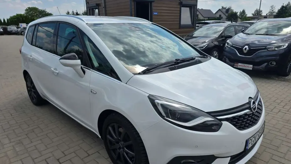 OPEL Zafira -