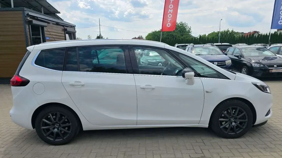 OPEL Zafira -