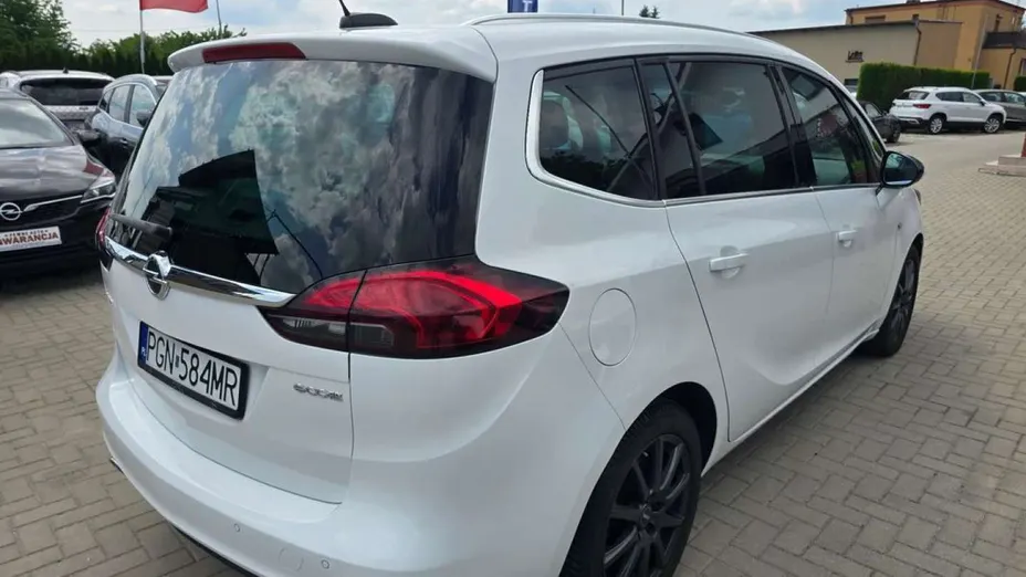 OPEL Zafira -