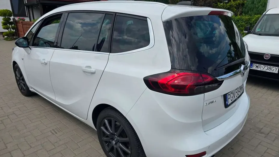 OPEL Zafira -