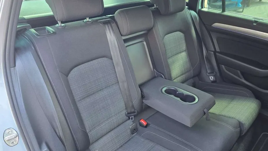 VOLKSWAGEN Passat -