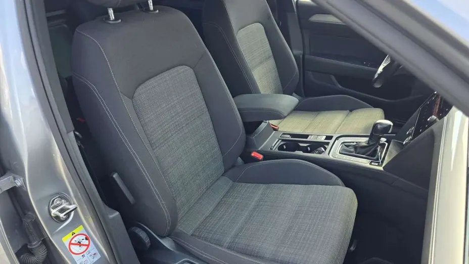 VOLKSWAGEN Passat -