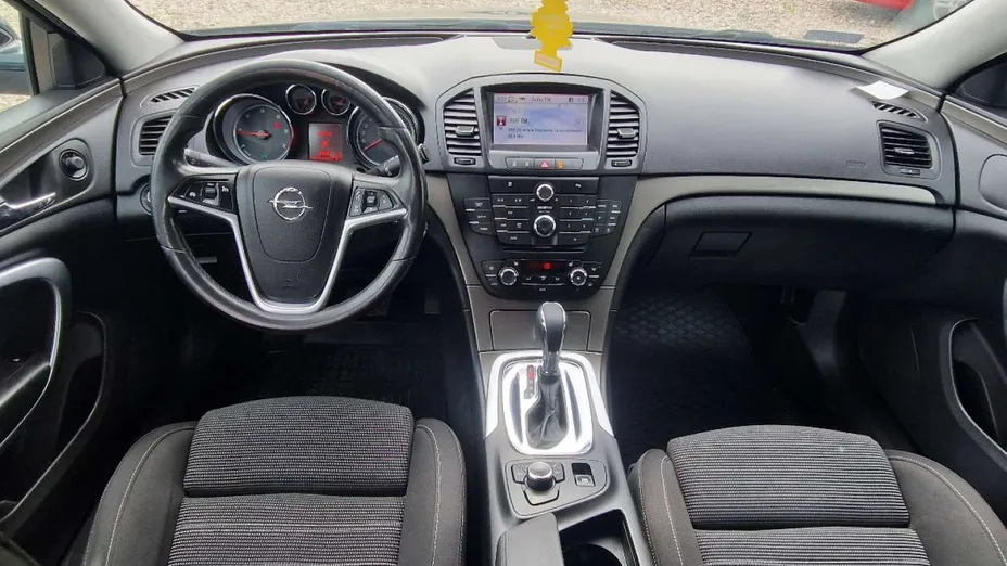 OPEL Insignia -