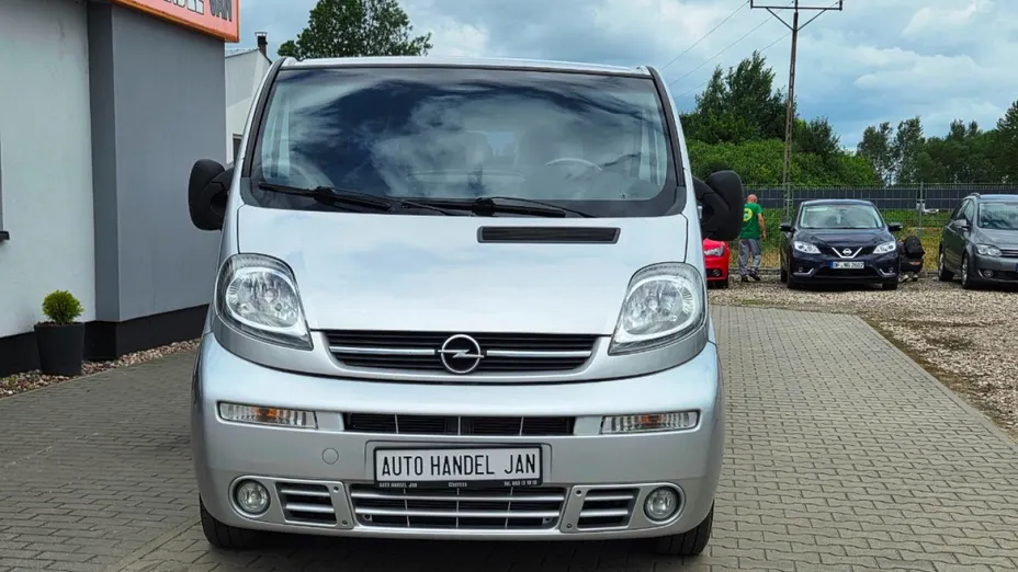 OPEL Vivaro -