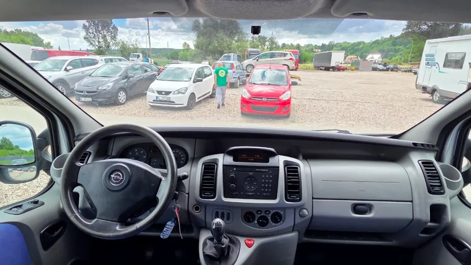 OPEL Vivaro -