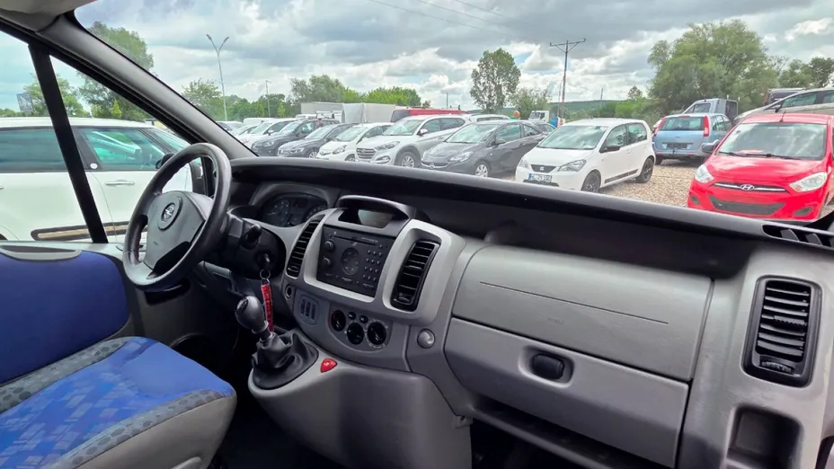OPEL Vivaro -