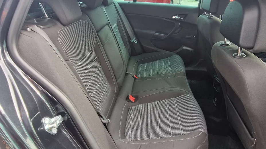 OPEL Insignia -