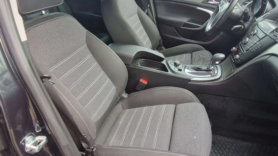OPEL Insignia -